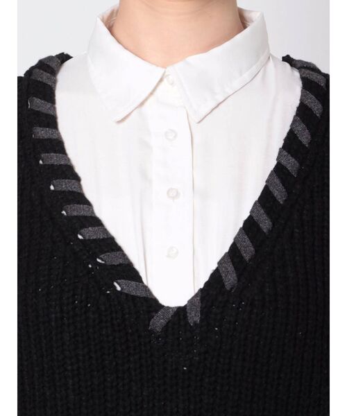 RESEXXY（リゼクシー）の「トリミングデザインシャツチュニック（ベスト・レディース・ブラック/グリーン/アイボリー・FREE）」の16枚目の写真