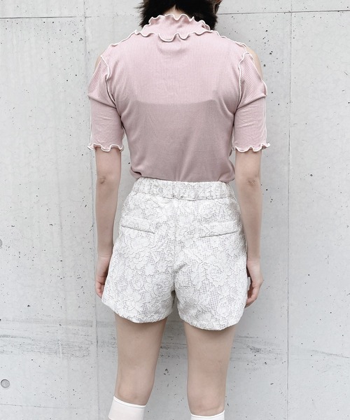 lilLilly（リルリリー）の「カットアウトリブトップス（Tシャツ/カットソー・レディース・ブラック/ピンク/ブルー/アイボリー・FREE）」の18枚目の写真