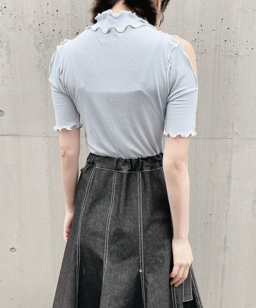 lilLilly（リルリリー）の「カットアウトリブトップス（Tシャツ/カットソー・レディース・ブラック/ピンク/ブルー/アイボリー・FREE）」の12枚目の写真