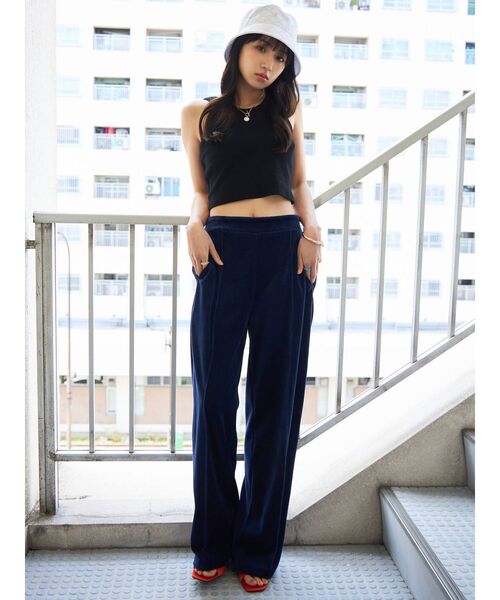 CALNAMUR（カルナムール）の「パット付きアメスリタンク（タンクトップ・レディース・ホワイト/ブラック・FREE）」の9枚目の写真