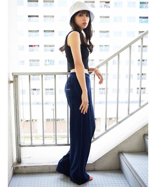 CALNAMUR（カルナムール）の「パット付きアメスリタンク（タンクトップ・レディース・ホワイト/ブラック・FREE）」の11枚目の写真