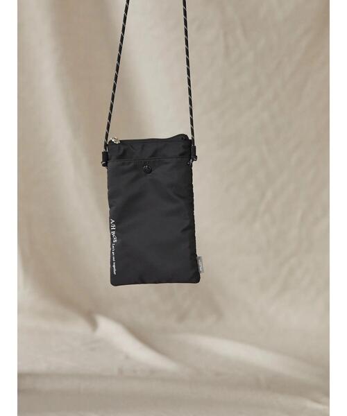 AMERICAN HOLIC(アメリカンホリック)の「コードストラップミニサコッシュ(ショルダーバッグ・レディース・アイボリー/ブラック/オレンジ/グリーン・FREE)」の22枚目の写真