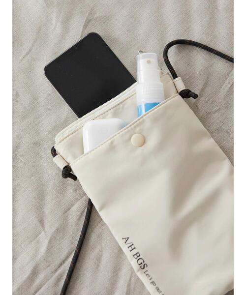 AMERICAN HOLIC(アメリカンホリック)の「コードストラップミニサコッシュ(ショルダーバッグ・レディース・アイボリー/ブラック/オレンジ/グリーン・FREE)」の15枚目の写真