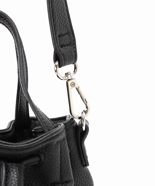 B.C STOCK（ベーセーストック）の「フェイクレザー キンチャクバッグ（ショルダーバッグ・レディース・ホワイト/ブラック/オレンジ/ブルー・FREE）」の19枚目の写真