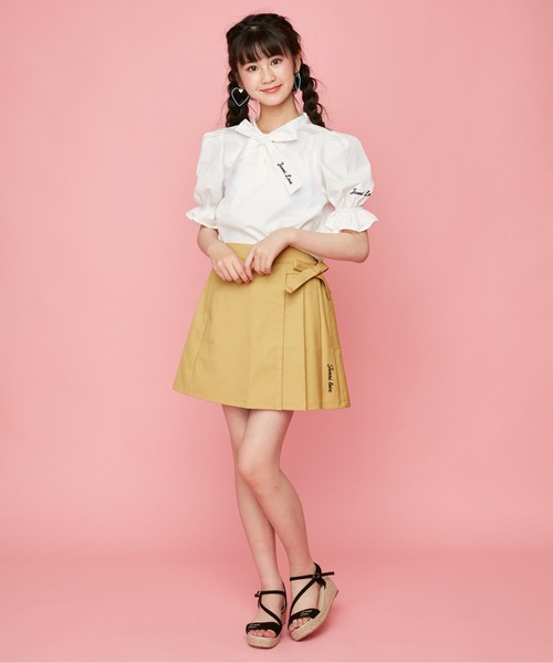 JENNI love(ジェニィラブ)の「リボンボウタイブラウス(シャツ/ブラウス・キッズ・オフホワイト/サックスブルー/ピンク・130cm/140cm/150cm/160cm)」の4枚目の写真