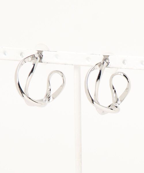 L.H.P(エルエイチピー)の「courage/クラージュ/楕円ピアス(ピアス(両耳用)・レディース・シルバー・F)」の14枚目の写真