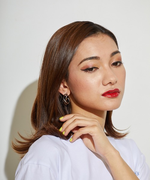 L.H.P(エルエイチピー)の「courage/クラージュ/楕円ピアス(ピアス(両耳用)・レディース・シルバー・F)」の4枚目の写真
