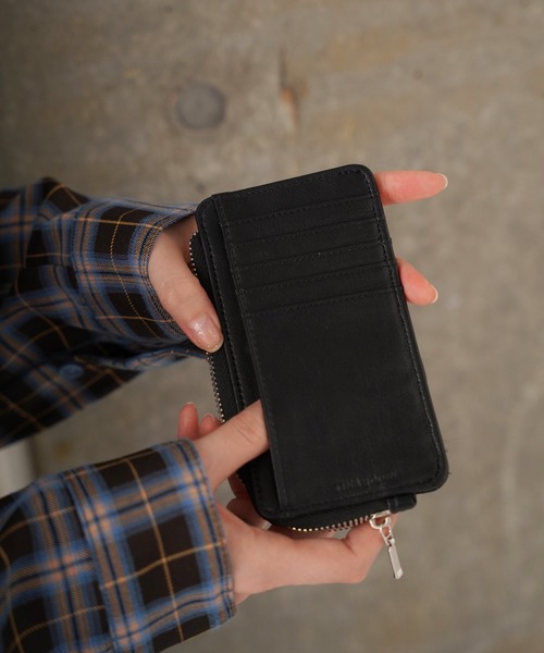 TINA:JOJUN(ティーナジョジュン)の「ハートスタッズ カードケース TINA:JOJUN(カードケース・レディース・ブラック/オレンジ/シルバー/ボルドー・F)」の12枚目の写真