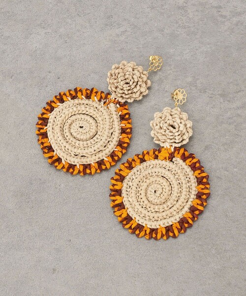 Saffron Soul Collective Day Dreamer ピアス AZLEE/アズリー】SAPPHIRE&TRILLION DIA STUDS ピアス (SINGLE
