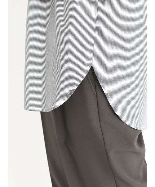 Te chichi（テチチ）の「パール釦バンドカラーシャツ（シャツ/ブラウス・レディース・ネイビー/チャコール/ブラック・ﾌﾘ-）」の10枚目の写真