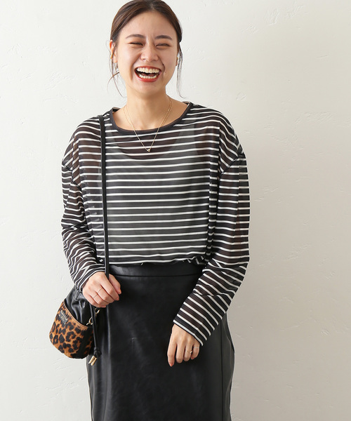 JOURNAL STANDARD relume(ジャーナルスタンダード レリューム)の「シアーボーダークルーネックTEE(Tシャツ/カットソー・レディース・ブラック/ベージュ/カーキ・FREE)」の2枚目の写真