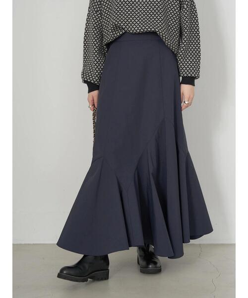 earth music&ecology（アースミュージックアンドエコロジー）の「イレギュラーヘムスカート（スカート・レディース・ネイビー・FREE）」の4枚目の写真