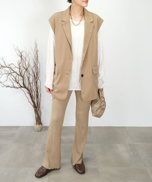 ANDJ(アンドジェイ)の「【2022/AW】起毛ツイルテーラードベスト(ベスト・レディース・ブラック/ベージュ・M)」の13枚目の写真