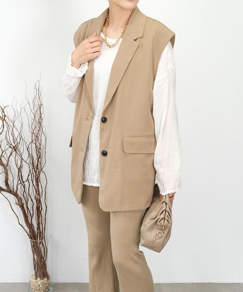 ANDJ(アンドジェイ)の「【2022/AW】起毛ツイルテーラードベスト(ベスト・レディース・ブラック/ベージュ・M)」の17枚目の写真