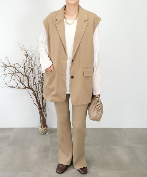 ANDJ(アンドジェイ)の「【2022/AW】起毛ツイルテーラードベスト(ベスト・レディース・ブラック/ベージュ・M)」の18枚目の写真