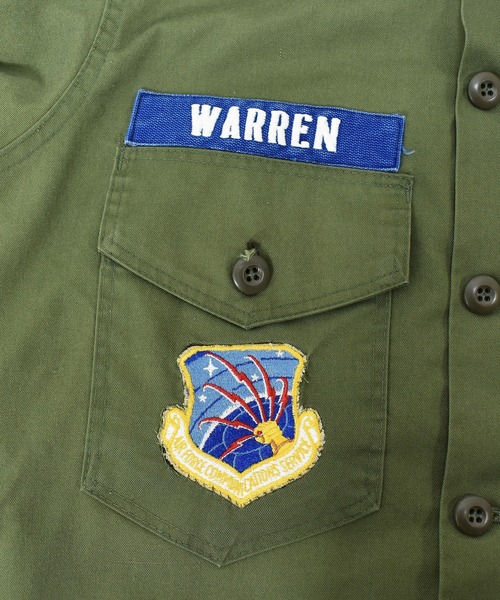 VINTAGE(ヴィンテージ)の「【ヴィンテージ古着】ミリタリー U.S.AIR FORCE ユーティリティーシャツ 2nd モデル(ミリタリージャケット・メンズ・カーキ・MEDIUM)」の4枚目の写真