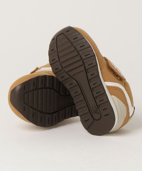 NEW BALANCE（ニューバランス）の「996（スニーカー・キッズ・ブラウン系その他/ブラウン・12.0cm/12.5cm/15.5cm/13.0cm/16.0cm/16.5cm/15.0cm/14.0cm/14.5cm/13.5cm）」の4枚目の写真