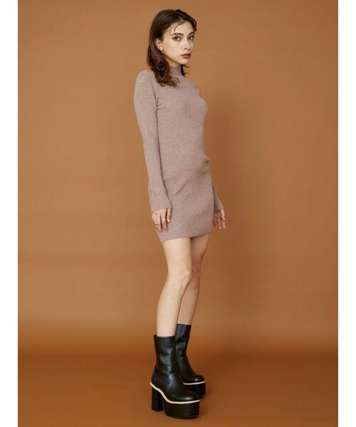 EVRIS（エヴリス）の「ミドルプラットフォームブーツ（ブーツ・レディース・ブラック/アイボリー・SMALL/MEDIUM/LARGE）」の5枚目の写真