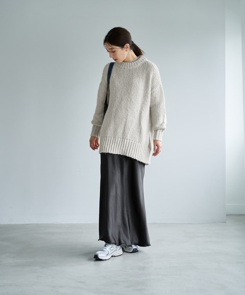STYLE DELI(スタイルデリ)の「ルーズ編みニットビッグプルオーバー(ニット/セーター・レディース・キャメル/ブラック/ホワイト系・FREE)」の4枚目の写真