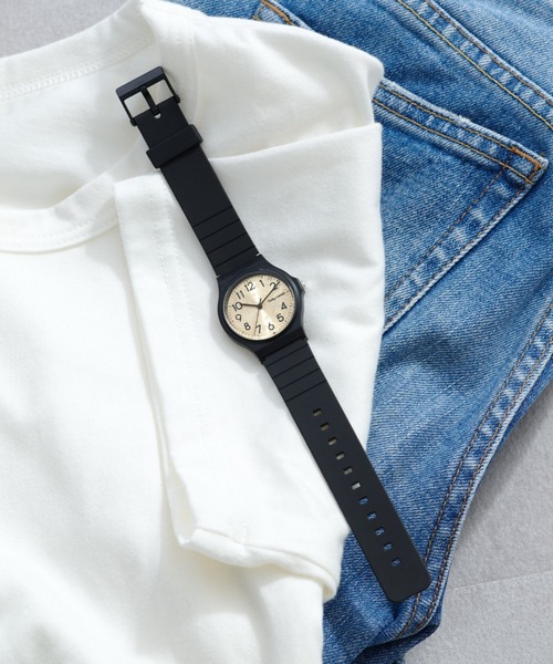 Daily russet（デイリー ラシット）の「【プチプラ！】ブラックラバーウォッチ（アナログ腕時計・レディース・ブラック/グレー/シルバー/ゴールド・FREE）」の12枚目の写真