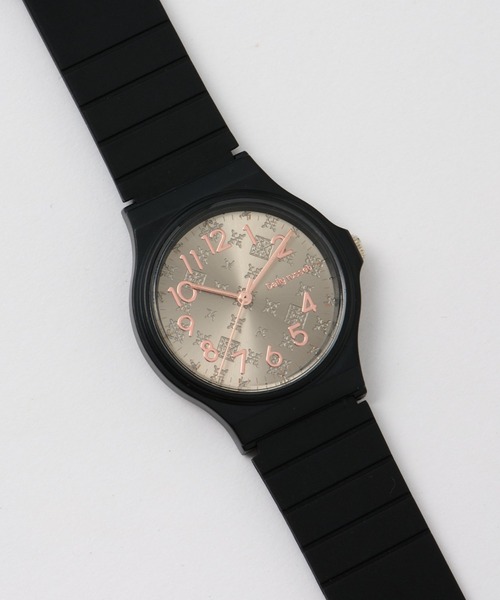 Daily russet（デイリー ラシット）の「【プチプラ！】ブラックラバーウォッチ（アナログ腕時計・レディース・ブラック/グレー/シルバー/ゴールド・FREE）」の6枚目の写真
