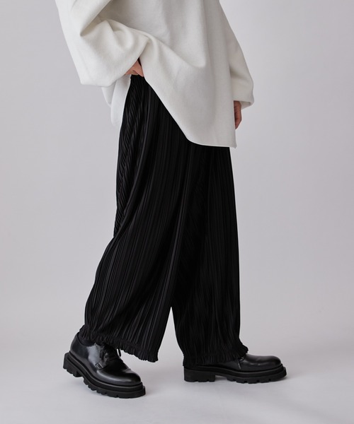 Lui's（ルイス）の「リラックス プリーツパンツ（その他パンツ・メンズ・グレー/ブラック/オリーブ・FREE）」の4枚目の写真