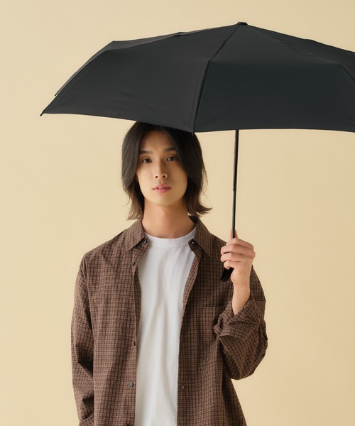 Wpc.(ダブリュピーシー)の「UNISEX BASIC FOLDING 雨傘 折りたたみ 晴雨兼用 Wpc.(折りたたみ傘・メンズ・ネイビー/ピンク系その他/ストライプ/グリーン系その他/ベージュ系その他/グレー/ブルー系その他/ブルー系その他2/カーキ/ブラック/グレー系カモフラージュ/ネイビー系/チェック/ブラック系その他・FREE)」の17枚目の写真