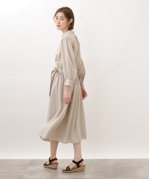 grove（グローブ）の「◆キレイ目＆リラクシーが叶うフィット＆フレアワンピース（ワンピース・レディース・ライトグリーン/ブラウン系その他/ライトベージュ・02/03/01/05/04）」の19枚目の写真