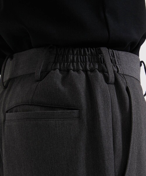UNITED TOKYO（ユナイテッドトウキョウ）の「アウトラスト ワンタックスラックス（その他パンツ・メンズ・ブラック/ダークグレー/ライトベージュ・1/2/3）」の9枚目の写真