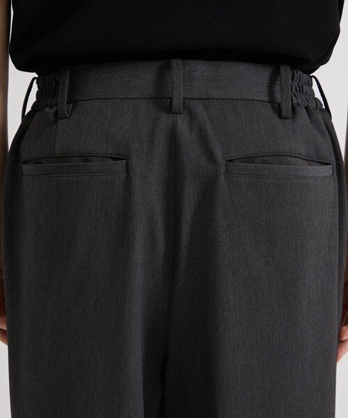 UNITED TOKYO（ユナイテッドトウキョウ）の「アウトラスト ワンタックスラックス（その他パンツ・メンズ・ブラック/ダークグレー/ライトベージュ・1/2/3）」の10枚目の写真