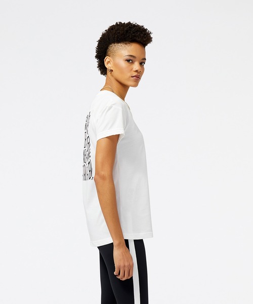 NEW BALANCE(ニューバランス)の「Relentless グラフィック ショートスリーブTシャツ(Tシャツ/カットソー・レディース・ホワイト系その他/ブラック系その他2・SMALL/X-LARGE/LARGE/MEDIUM)」の4枚目の写真
