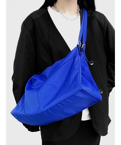 LVEU.（ラブユ.）の「Double strap tote bag / ダブルストラップトートバッグ(Ai select)（トートバッグ・レディース・ブラック/ブルー・FREE）」の5枚目の写真