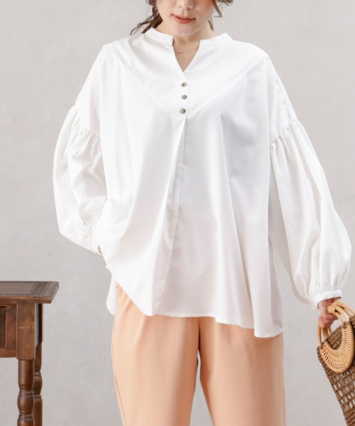 Chez toi(シェトワ)の「スリットネック袖ボリュームブラウス(シャツ/ブラウス・レディース・カーキ/オフホワイト/ブルー/ネイビー・FREE)」の9枚目の写真