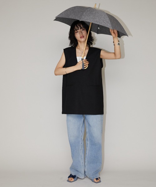 Aunt Marie's(アントマリーズ)の「バンブーハンドル Plain color アンブレラ / 晴雨兼用 / UVカット機能付き(長傘・レディース・ブラック/サックスブルー/アイボリー/グレー/ネイビー・FREE)」の4枚目の写真