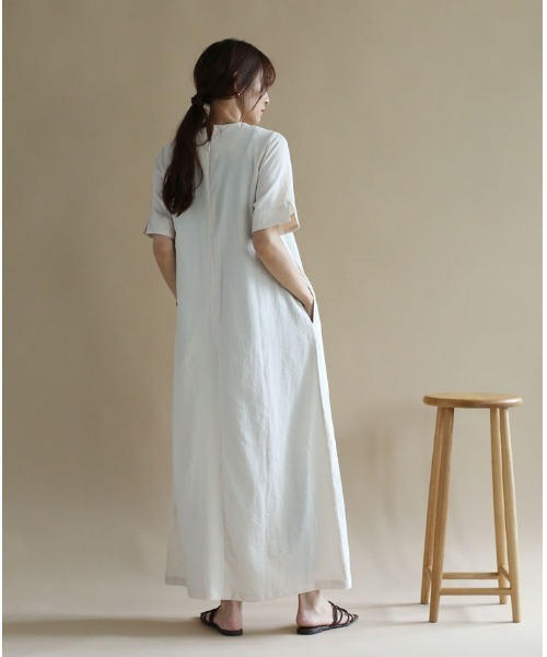 NOAHL（ノアル）の「【NOAHL】リネンタッチフロントマキシワンピース [I]（ワンピース・レディース・ライトベージュ/アイボリー/ブラック・F）」の4枚目の写真