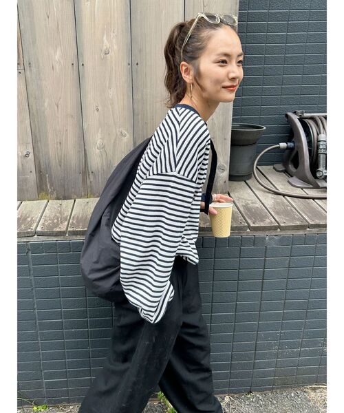 Ungrid(アングリッド)の「【WEB限定】スリーブボリュームワッフルロングスリーブTee(Tシャツ/カットソー・レディース・チャコールグレー/ネイビー/レッド/ピンク/グリーン/アイボリー・FREE)」の19枚目の写真