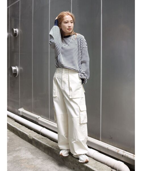 Ungrid(アングリッド)の「【WEB限定】スリーブボリュームワッフルロングスリーブTee(Tシャツ/カットソー・レディース・チャコールグレー/ネイビー/レッド/ピンク/グリーン/アイボリー・FREE)」の22枚目の写真