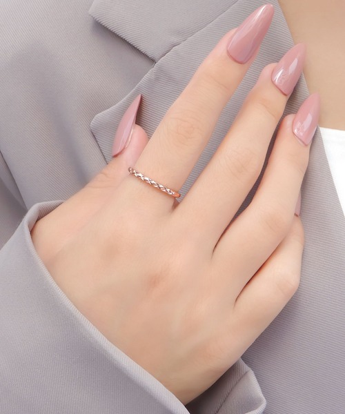 blackdia ocean（ブラックダイヤオーシャン）の「blackdia ocean バリエーションリング（リング・レディース・ゴールド系その他4/ゴールド系その他/ゴールド系その他2/シルバー/ピンク系その他2/ピンク系その他4/ゴールド系その他3/シルバー系その他/ピンク系その他3/シルバー系その他2/ピンク系その他/シルバー系その他4/ゴールド/シルバー系その他3/ピンク・9号/11号/16号/14号）」の4枚目の写真