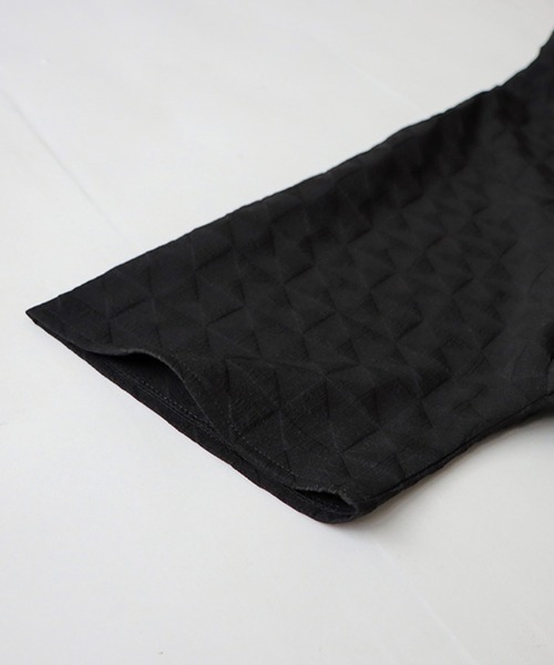 antiqua(アンティカ)の「幾何学模様柄ドルマンジャケット(ノーカラージャケット・レディース・ブラック・FREE)」の14枚目の写真