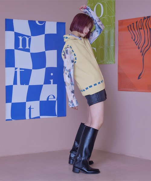 miette（ミエット）の「ｽﾃｯﾁ風ﾌﾛﾝﾄｼﾞｯﾌﾟﾊｲﾈｯｸﾍﾞｽﾄ（ニット/セーター・レディース・ブラック/アイボリー・FREE）」の4枚目の写真