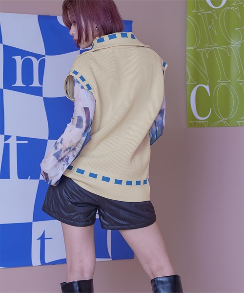 miette（ミエット）の「ｽﾃｯﾁ風ﾌﾛﾝﾄｼﾞｯﾌﾟﾊｲﾈｯｸﾍﾞｽﾄ（ニット/セーター・レディース・ブラック/アイボリー・FREE）」の6枚目の写真