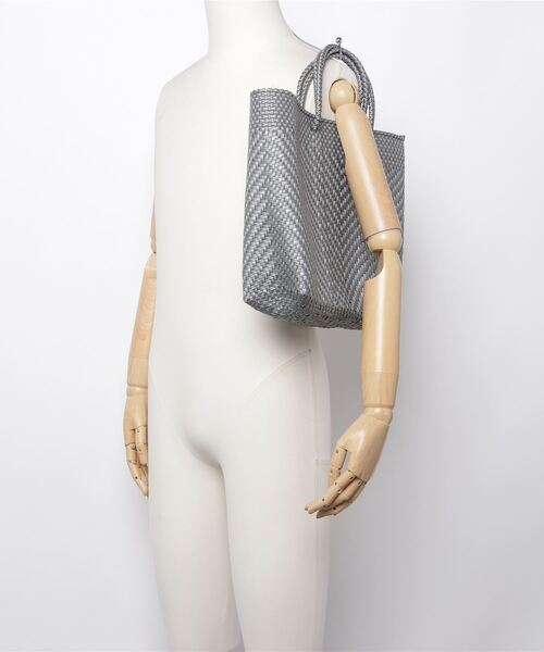 Moon Bird（ムーンバード）の「【Moon Bird/ムーンバード】手編みのメルカドバッグ・MEDIANA ③（かごバッグ・レディース・ダークベージュ・FREE）」の4枚目の写真