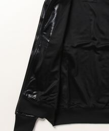 adidas（アディダス）の「BLUE VERSION チリ トラックトップ
