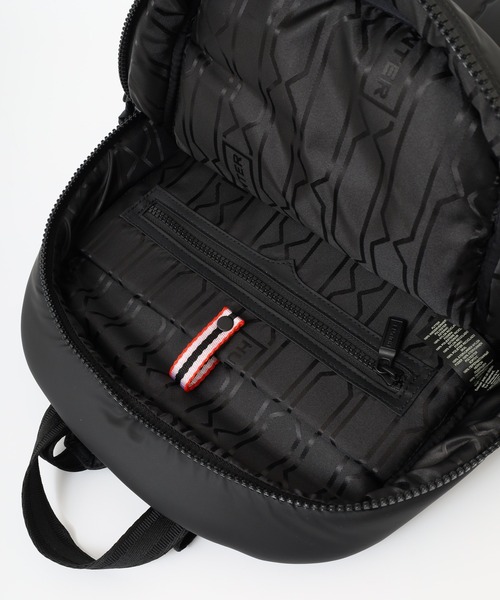 HUNTER(ハンター)の「HUNTER イントレピッド パファー ラージ バックパック(バックパック/リュック・メンズ・ブラック/ホワイト・FREE)」の8枚目の写真