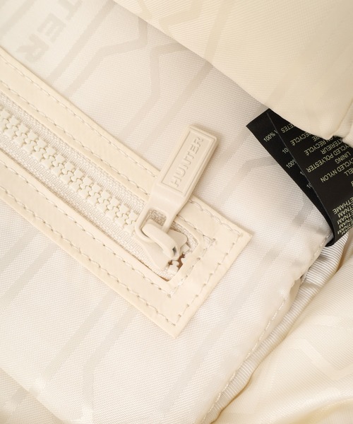 HUNTER(ハンター)の「HUNTER イントレピッド パファー ラージ バックパック(バックパック/リュック・メンズ・ブラック/ホワイト・FREE)」の22枚目の写真