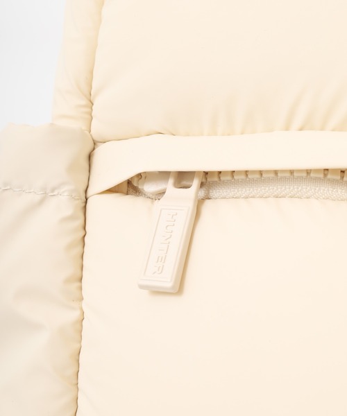 HUNTER(ハンター)の「HUNTER イントレピッド パファー ラージ バックパック(バックパック/リュック・メンズ・ブラック/ホワイト・FREE)」の3枚目の写真