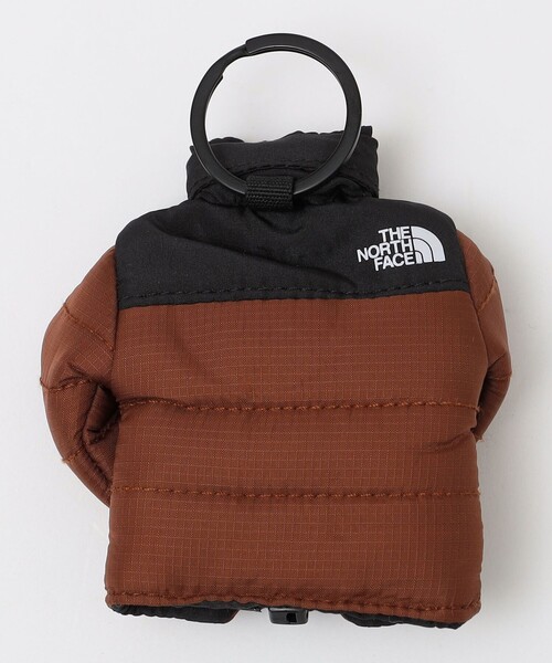THE NORTH FACE（ザノースフェイス）の「THE NORTH FACE: MINI NUPTSE JACKET（チャーム・メンズ・ブラック/オリーブ/ピンク/ブラウン・ONE SIZE）」の5枚目の写真