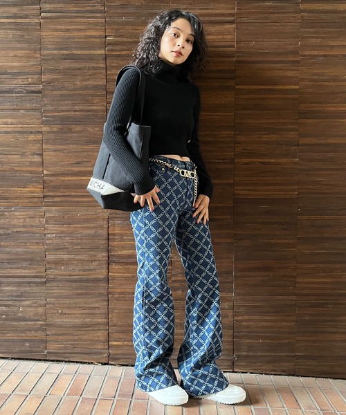 MICHAEL KORS（マイケルコース）の「THE MICHAEL BAG キャンバストート ラージ（トートバッグ・レディース・ブラック・FREE）」の16枚目の写真