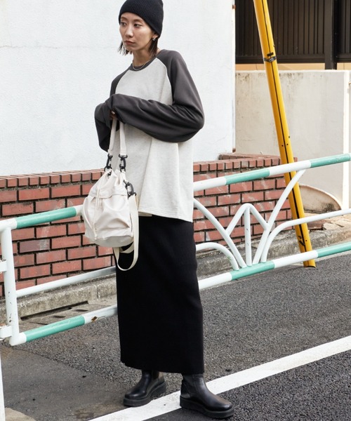 Auntie Rosa Holiday(アンティローザホリデー)の「ラグランスリーブBIGスウェットプルオーバー(スウェット・レディース・ナチュラル/チャコールグレー/アイボリー・FREE)」の10枚目の写真