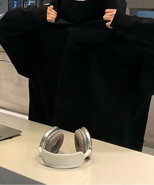 BLANC FICELLE（ブランフィセル）の「クロスデザイン　フード　パーカー.（パーカー・メンズ・グレー/ブラック・M/XL/XX-LARGE/L）」の4枚目の写真